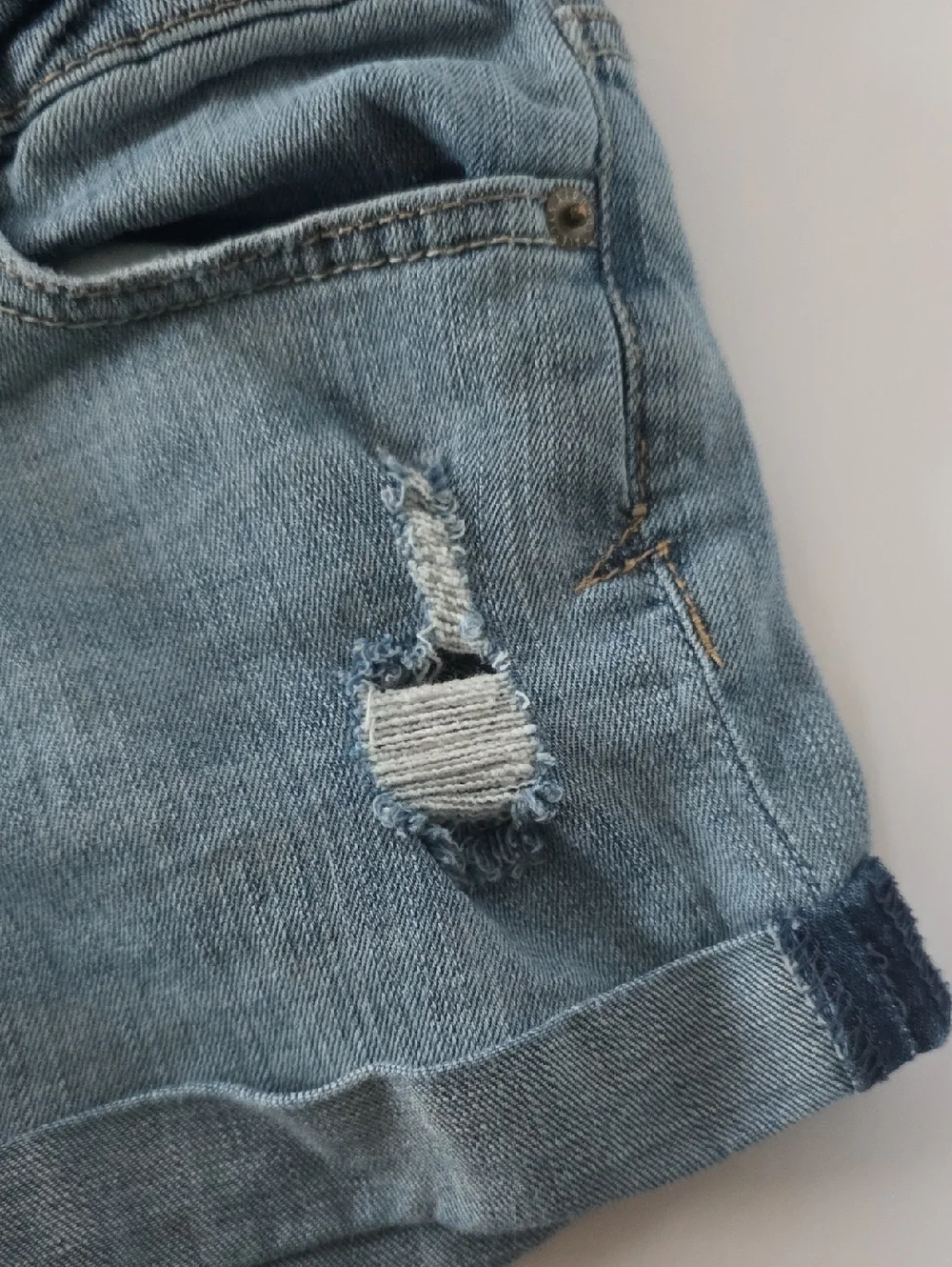 AEROPOSTALE Size (0) MIDI PETITE DENIM SHORTS - Picture 9 of 14